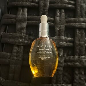 Skinn luminous facial oil